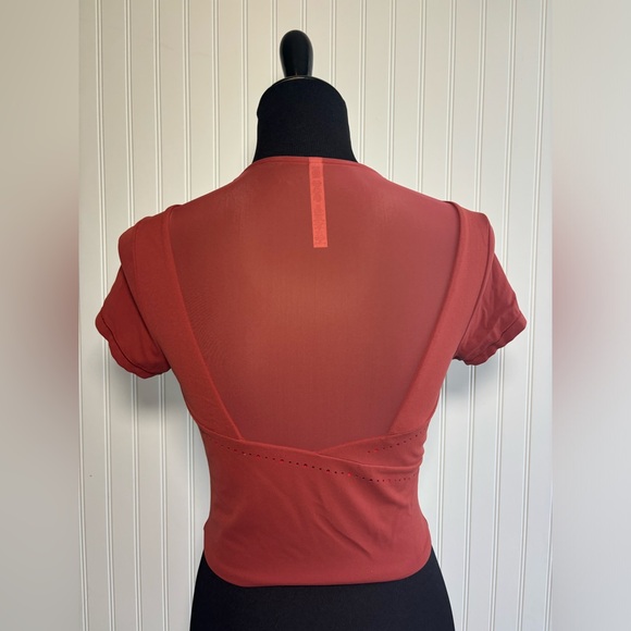 Athleta It's A Wrap Tee Russet Brown Orange Small Womens Performance Activewear - Picture 13 of 15